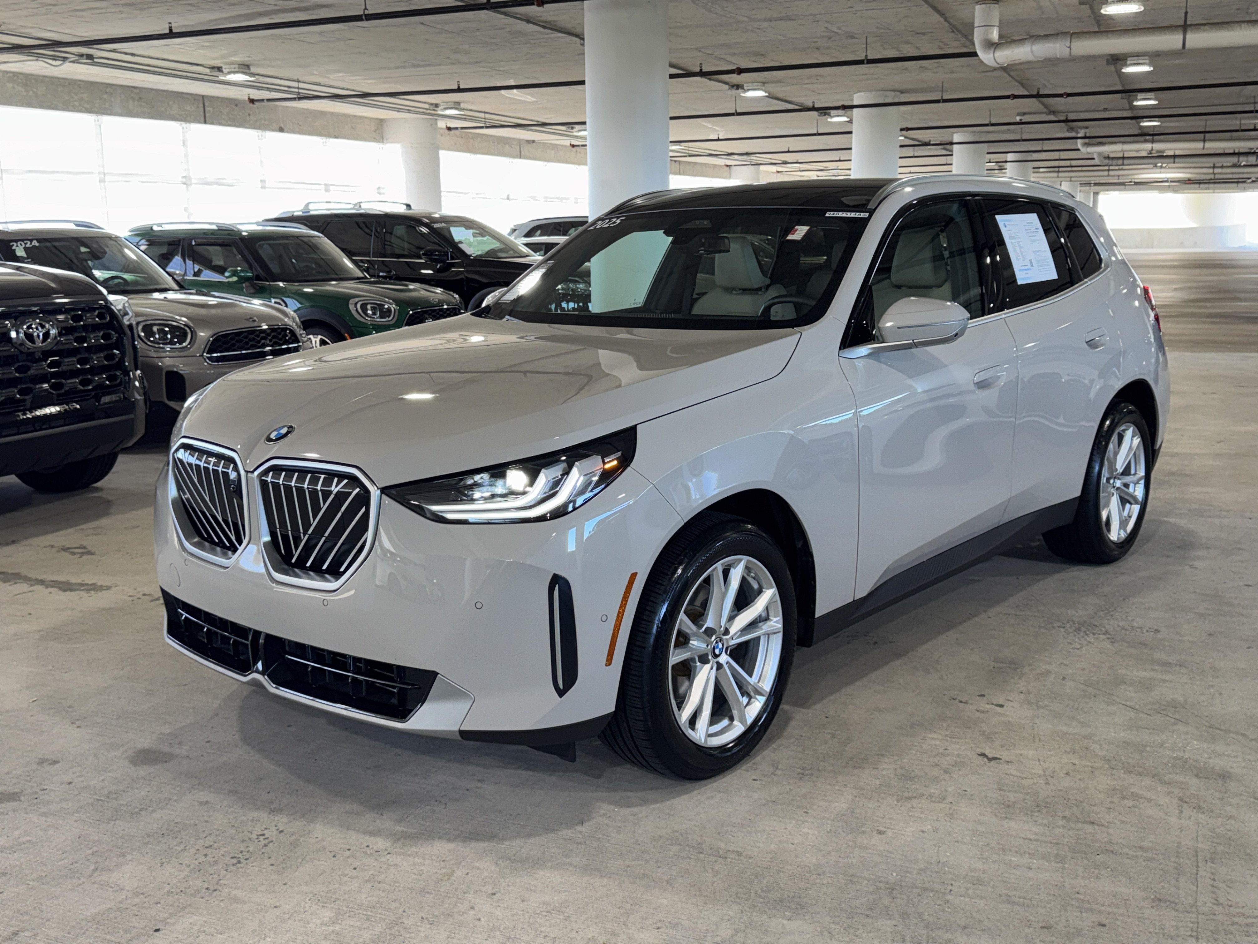 Certified 2025 BMW X3 xDrive30i w/ Premium Package AWD/4WD image 4