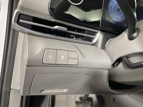 Used 2025 Hyundai Elantra SEL image 26