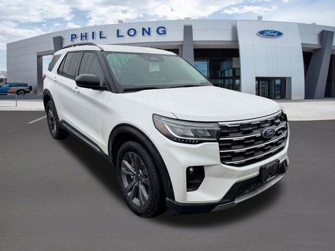 Certified 2025 Ford Explorer Active w/ Active Comfort Package AWD/4WD image 9