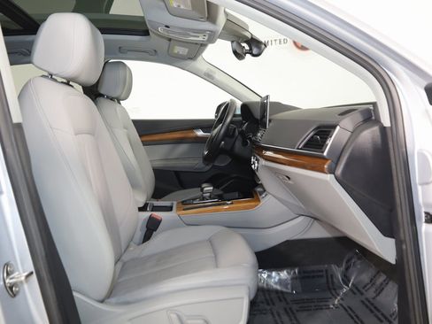 Used 2022 Audi Q5 2.0T Premium Plus image 12