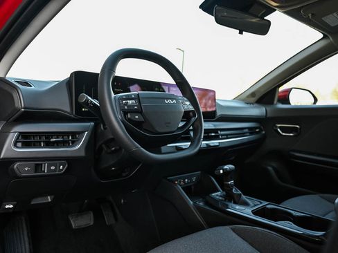 New 2025 Kia K4 EX image 16