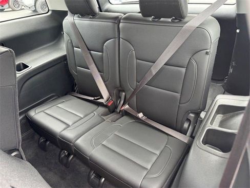 Used 2023 GMC Acadia SLT image 15