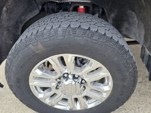 Used 2022 GMC Sierra 2500 Denali w/ Denali Ultimate Package image 17