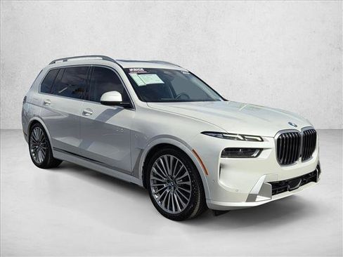 Certified 2024 BMW X7 xDrive40i w/ Parking Assistance Package AWD/4WD image 3