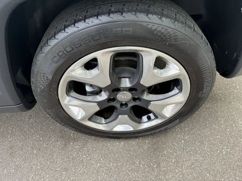 Used 2019 Jeep Compass Limited image 14