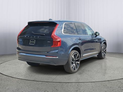 New 2025 Volvo XC90 B6 Plus w/ Protection Package Premier image 2