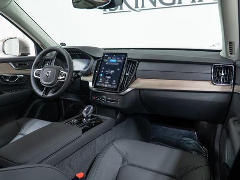 New 2026 Volvo XC90 B6 Plus image 14