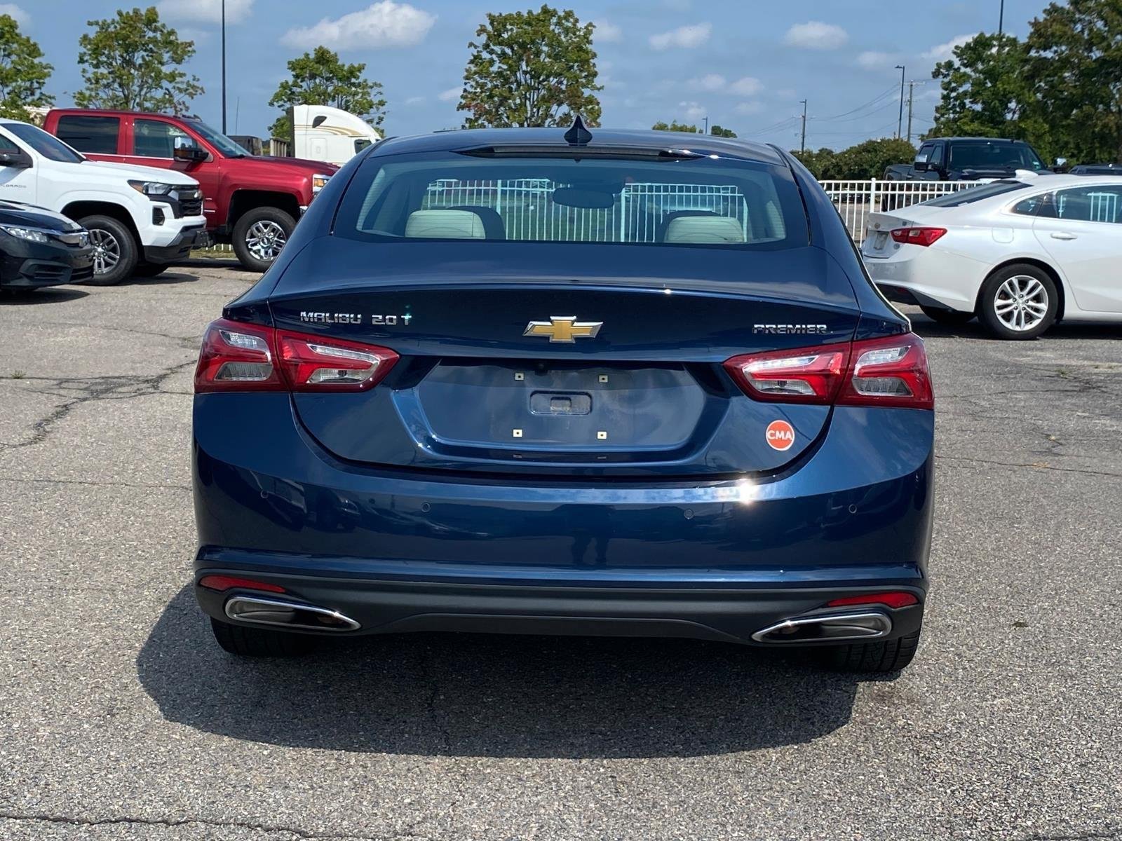 Used 2022 Chevrolet Malibu Premier FWD image 5