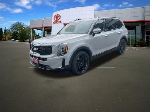 Used 2022 Kia Telluride SX w/ SX Prestige Package image 22