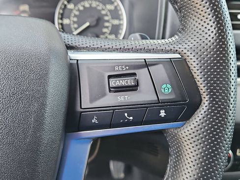 Used 2025 Mitsubishi Outlander SE AWD/4WD image 19