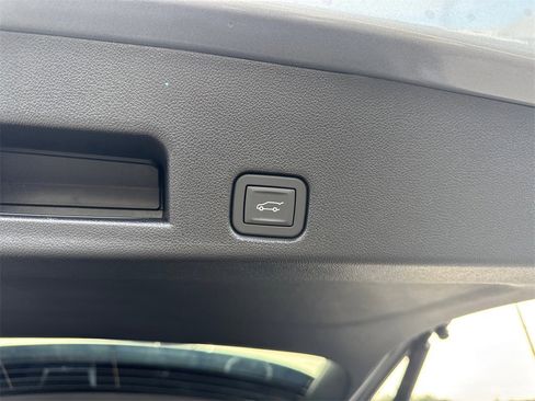 New 2026 Chevrolet Traverse RS w/ LPO, Floor Liner Package image 21