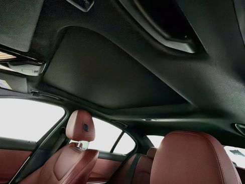 Used 2023 BMW 330i Sedan w/ M Sport Package RWD image 22