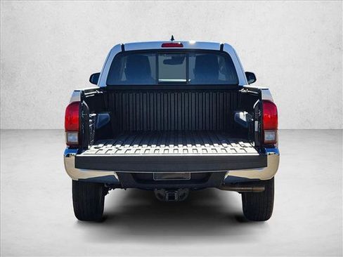 Used 2018 Toyota Tacoma SR5 image 6