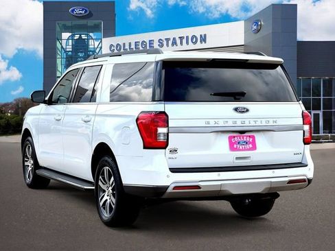 Certified 2022 Ford Expedition Max XLT image 3