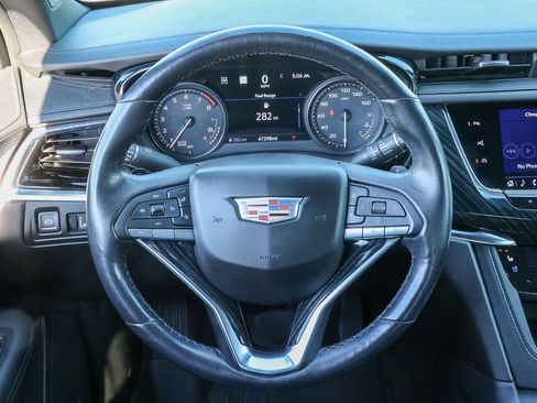 Used 2021 Cadillac XT6 Premium Luxury AWD/4WD image 28