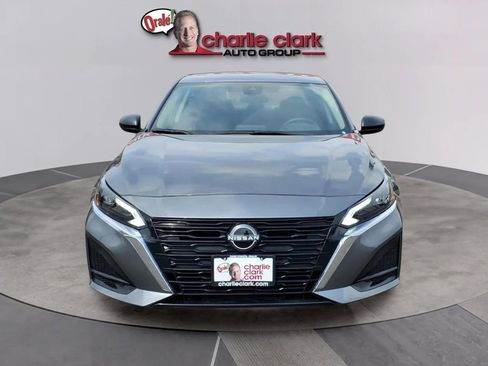 Used 2025 Nissan Altima 2.5 S FWD image 8