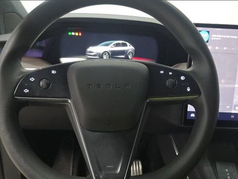 Used 2024 Tesla Model X AWD/4WD image 6