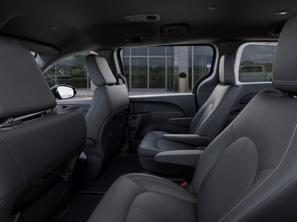 New 2027 Chrysler Pacifica Select FWD image 26