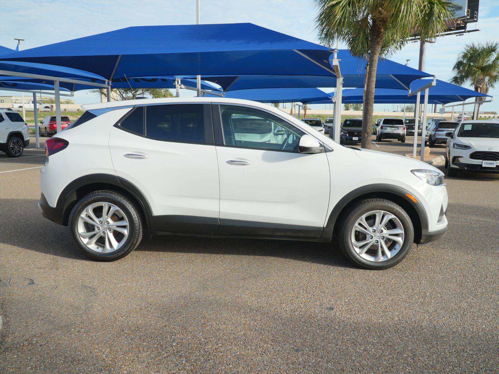 Used 2023 Buick Encore GX Preferred w/ Cold Weather Comfort Package FWD image 8