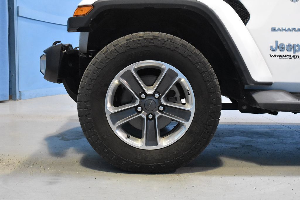 Used 2021 Jeep Wrangler Unlimited Sahara w/ LED Lighting Group AWD/4WD image 24