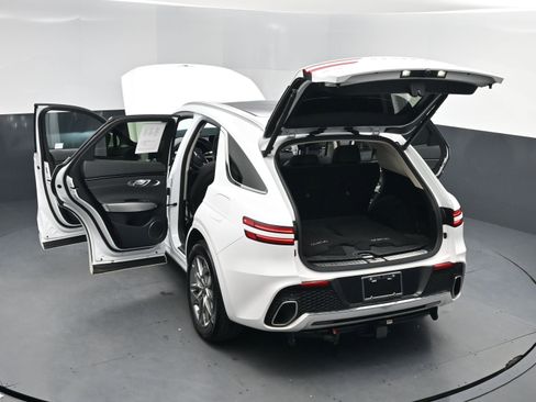 Used 2024 Genesis GV70 2.5T w/ Select Package image 15