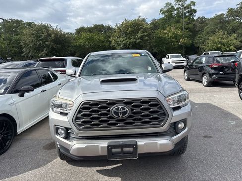 Used 2020 Toyota Tacoma TRD Sport RWD image 2
