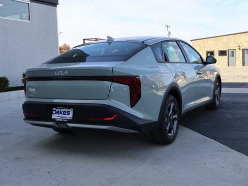 New 2025 Kia K4 LXS image 7