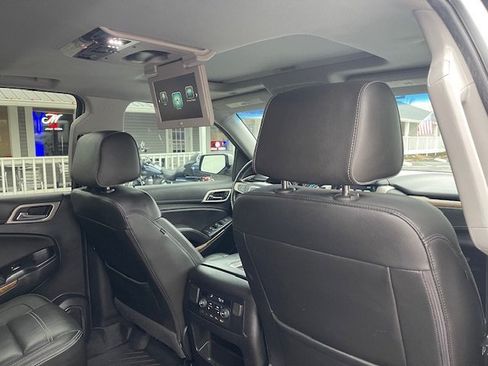 Used 2019 GMC Yukon XL Denali w/ Denali Ultimate Package image 22