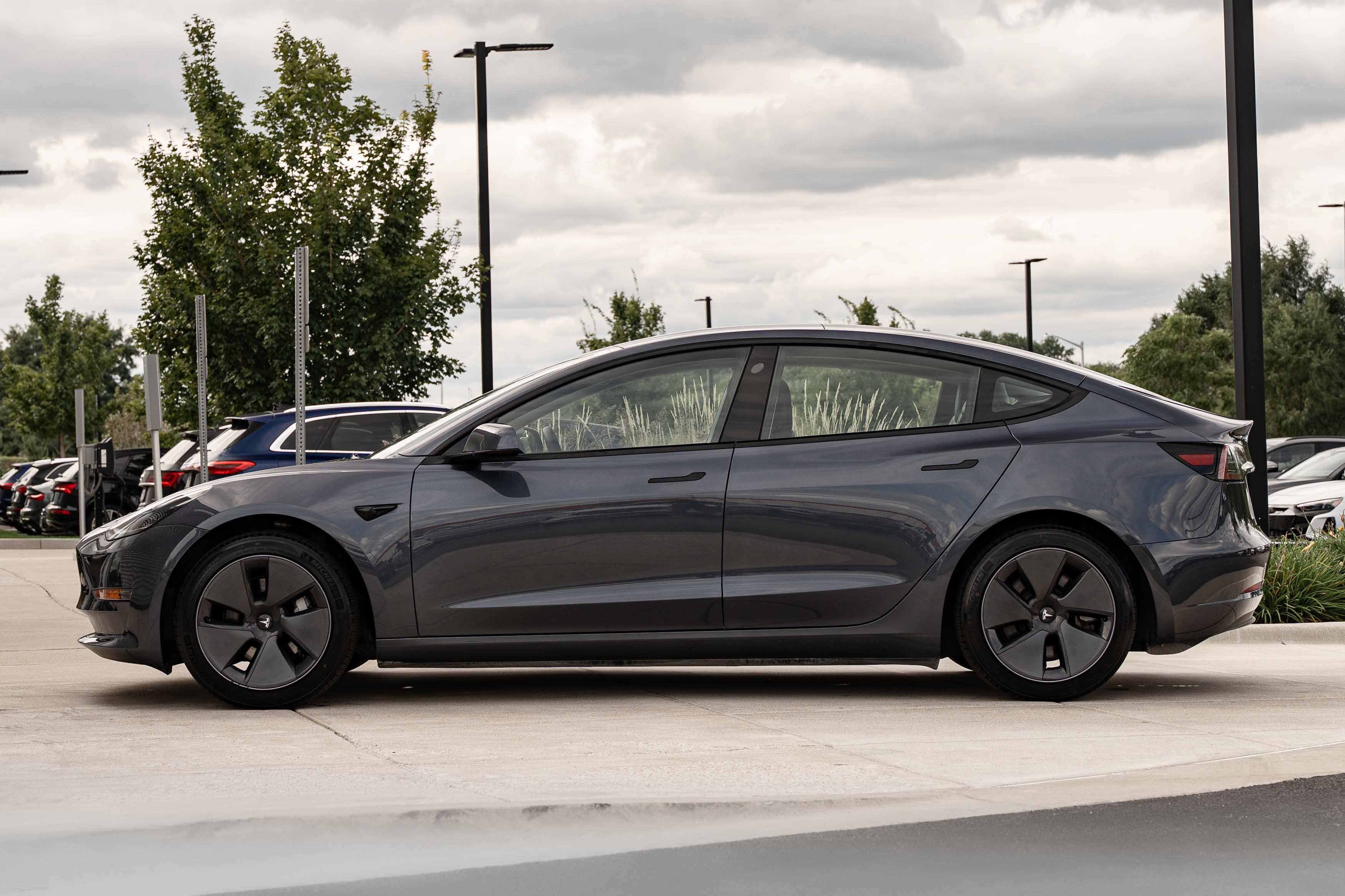 Used 2022 Tesla Model 3 Long Range AWD/4WD image 6