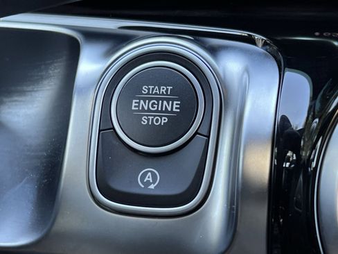 New 2025 Mercedes-Benz GLB 35 AMG 4MATIC image 33