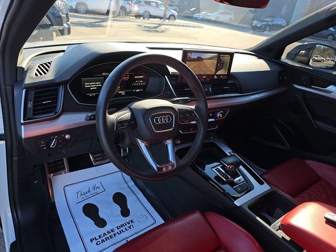 Used 2021 Audi SQ5 Prestige w/ Prestige Package image 21