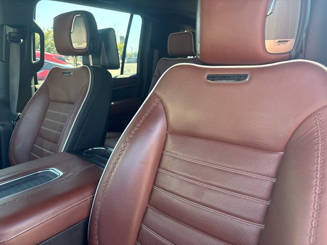 Used 2023 GMC Yukon XL Denali Ultimate AWD/4WD image 2