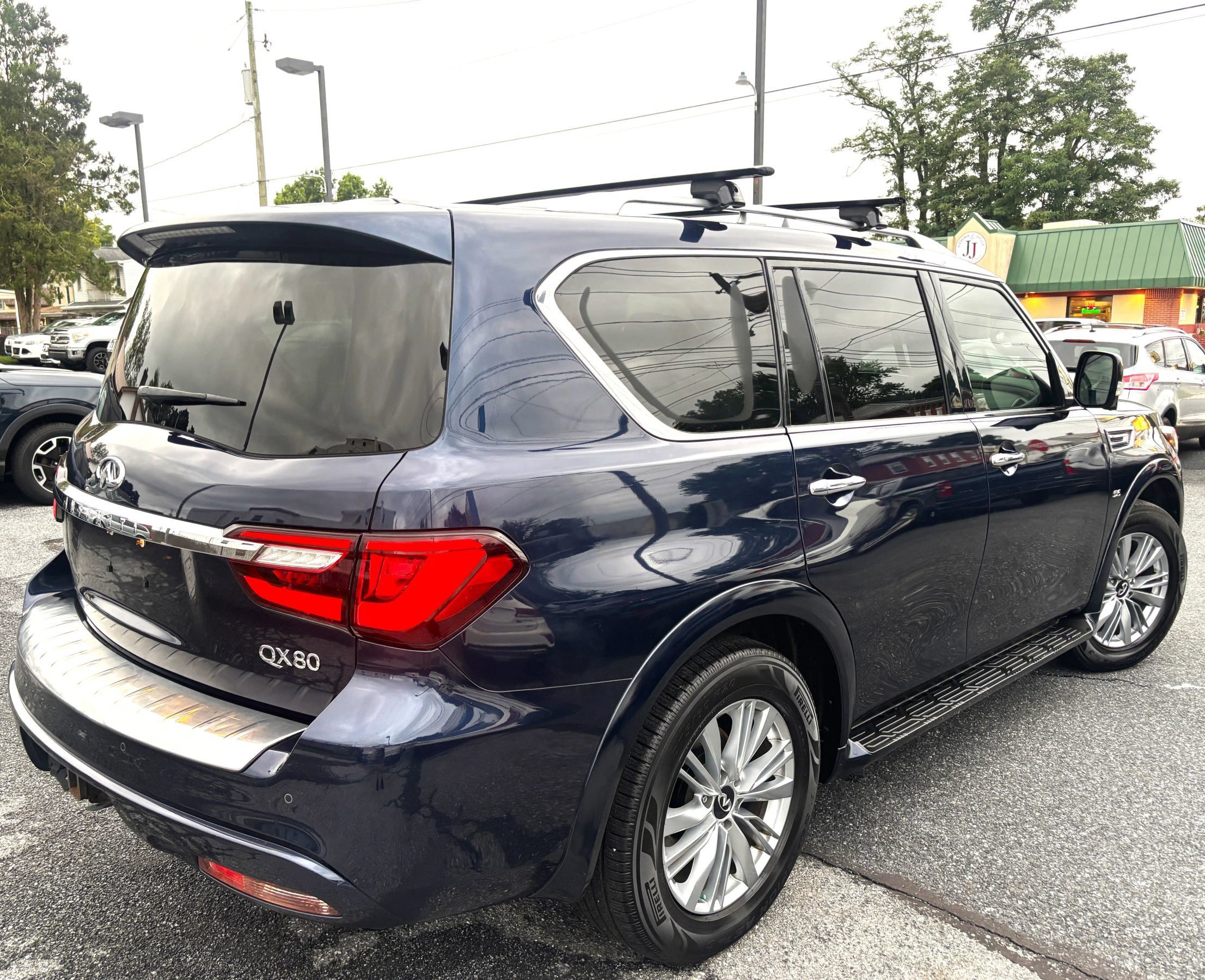Used 2019 INFINITI QX80 Luxe AWD/4WD image 5