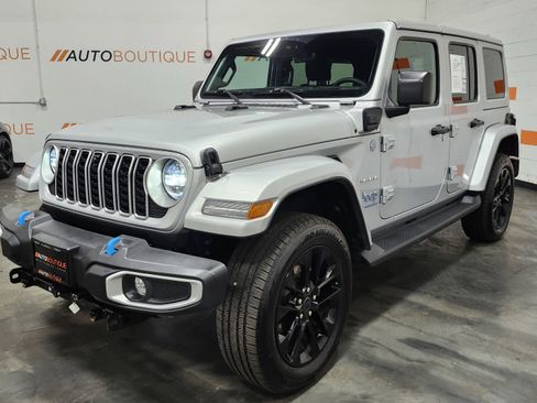 Used 2024 Jeep Wrangler Sahara w/ Technology Group image 16