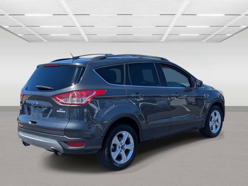 Used 2016 Ford Escape SE FWD image 5