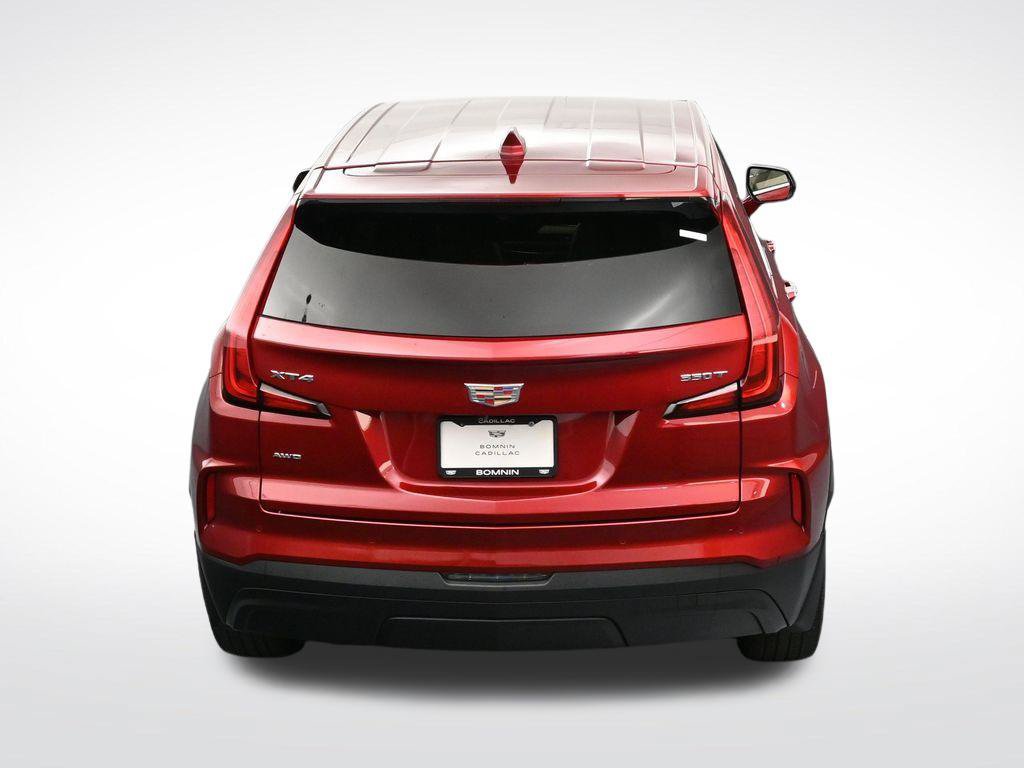 Used 2024 Cadillac XT4 Luxury w/ Cold Weather Package AWD/4WD image 19