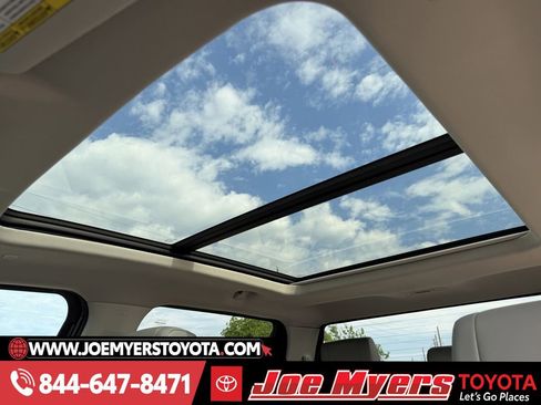 Used 2024 Toyota Tundra Limited image 29