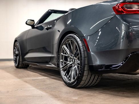 Used 2018 Chevrolet Camaro ZL1 image 36