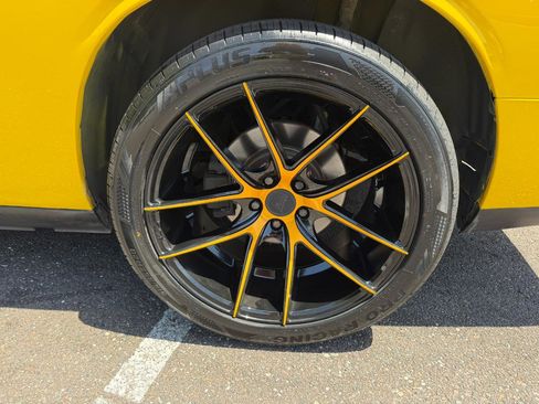 Used 2010 Dodge Challenger R/T image 9