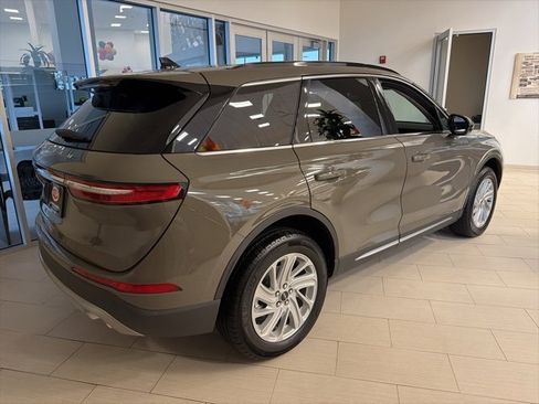 New 2026 Lincoln Corsair Premiere image 3