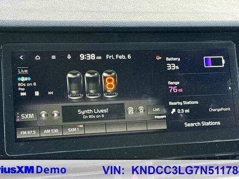 Used 2022 Kia Niro EX image 24