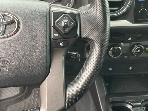 Used 2016 Toyota Tacoma TRD Off-Road w/ Towing Package AWD/4WD image 14