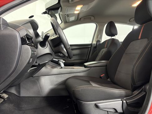 Used 2023 Nissan Sentra SR FWD image 6