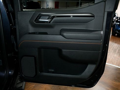 Used 2025 GMC Sierra 1500 AT4 w/ AT4 Premium Package image 44