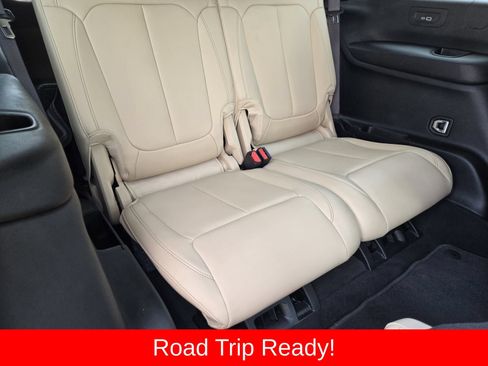 Used 2024 Jeep Grand Cherokee L Limited w/ MOPAR Finishing Package AWD/4WD image 39