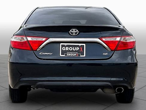 Used 2017 Toyota Camry LE FWD image 5