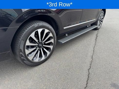Certified 2023 Lincoln Navigator Reserve AWD/4WD image 12
