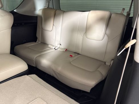 Used 2021 Nissan Armada SL w/ Captain's Chairs Package RWD image 32