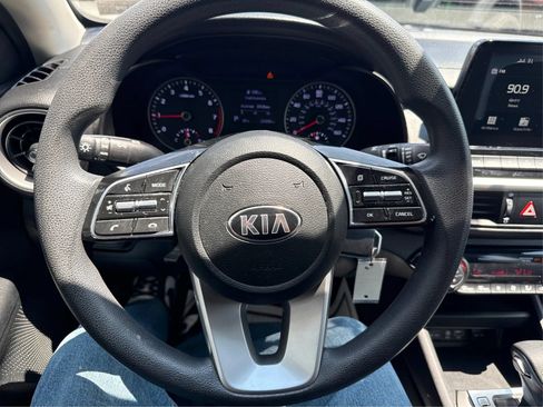 Used 2019 Kia Forte LXS FWD image 17