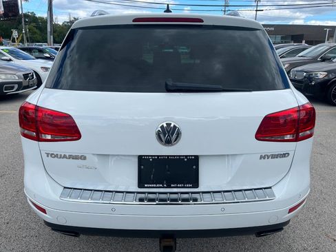 Used 2012 Volkswagen Touareg Hybrid image 4